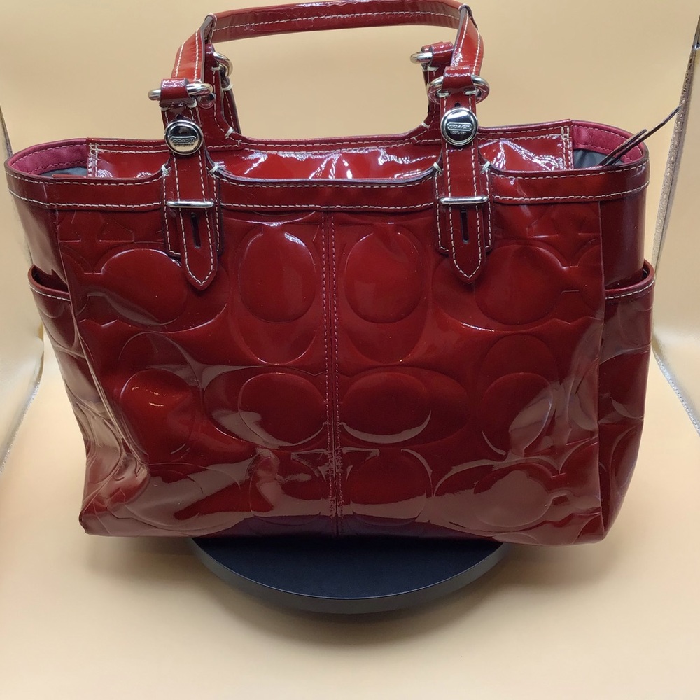 Coach Red Gallery Embossed Patent Leather Tote With matching Wallet 🔥